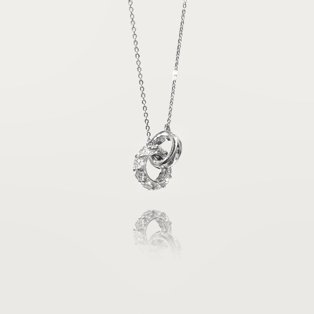 Collier Étreinte Éternelle
