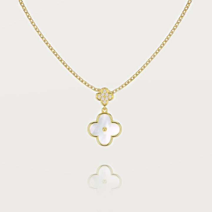 Pendentif Trèfle Enchaîné
