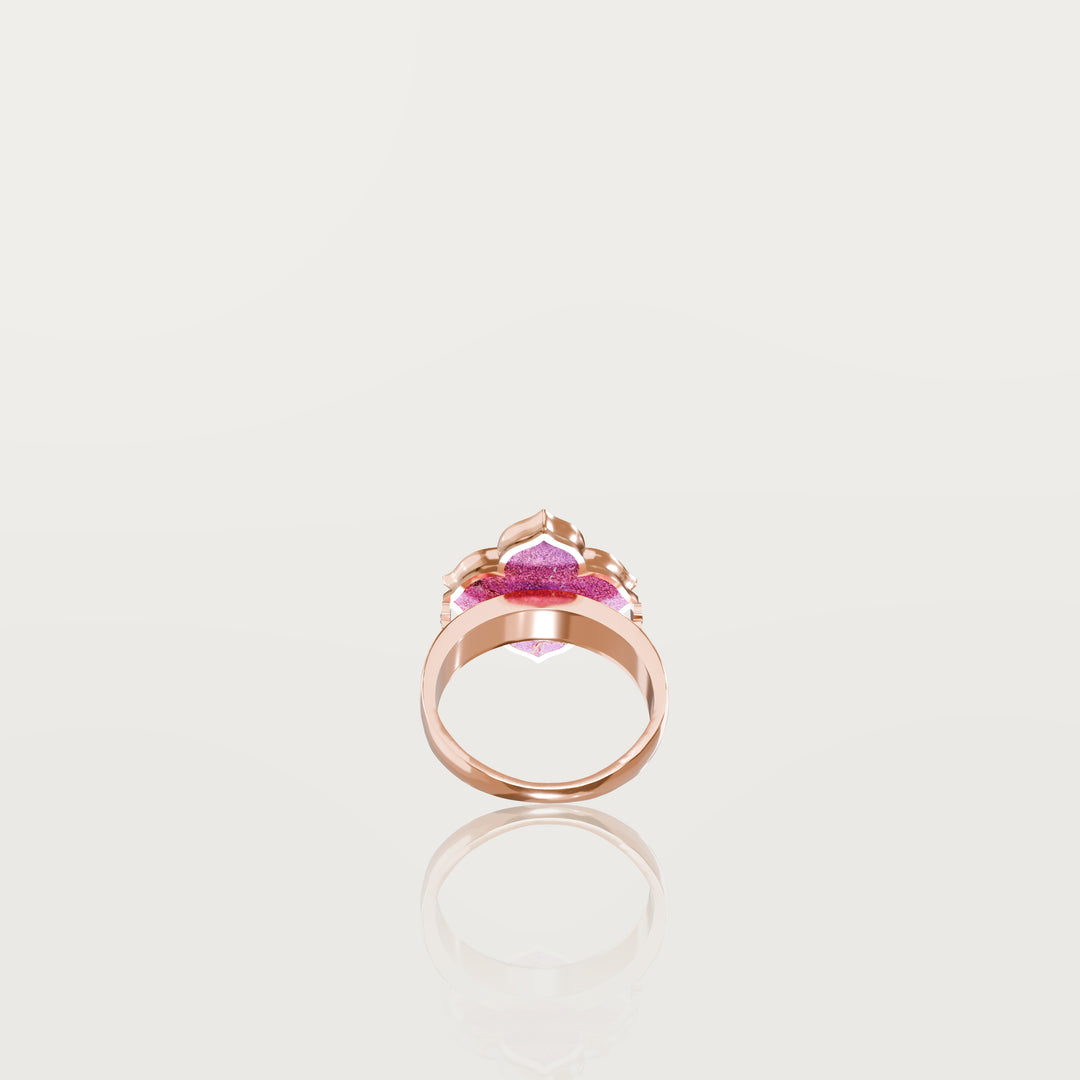 Refined oriental clover ring 