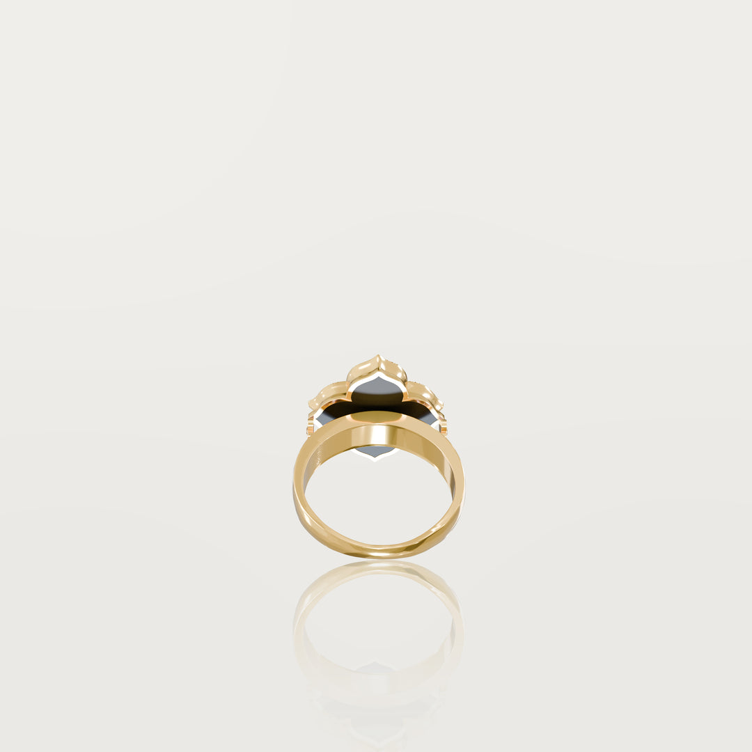 Refined oriental clover ring 