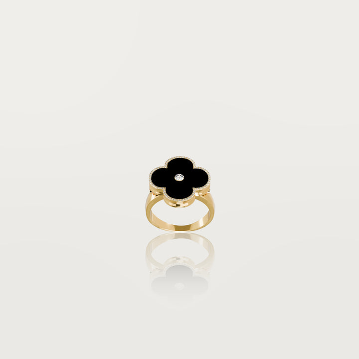 Solitaire Glow Clover Ring