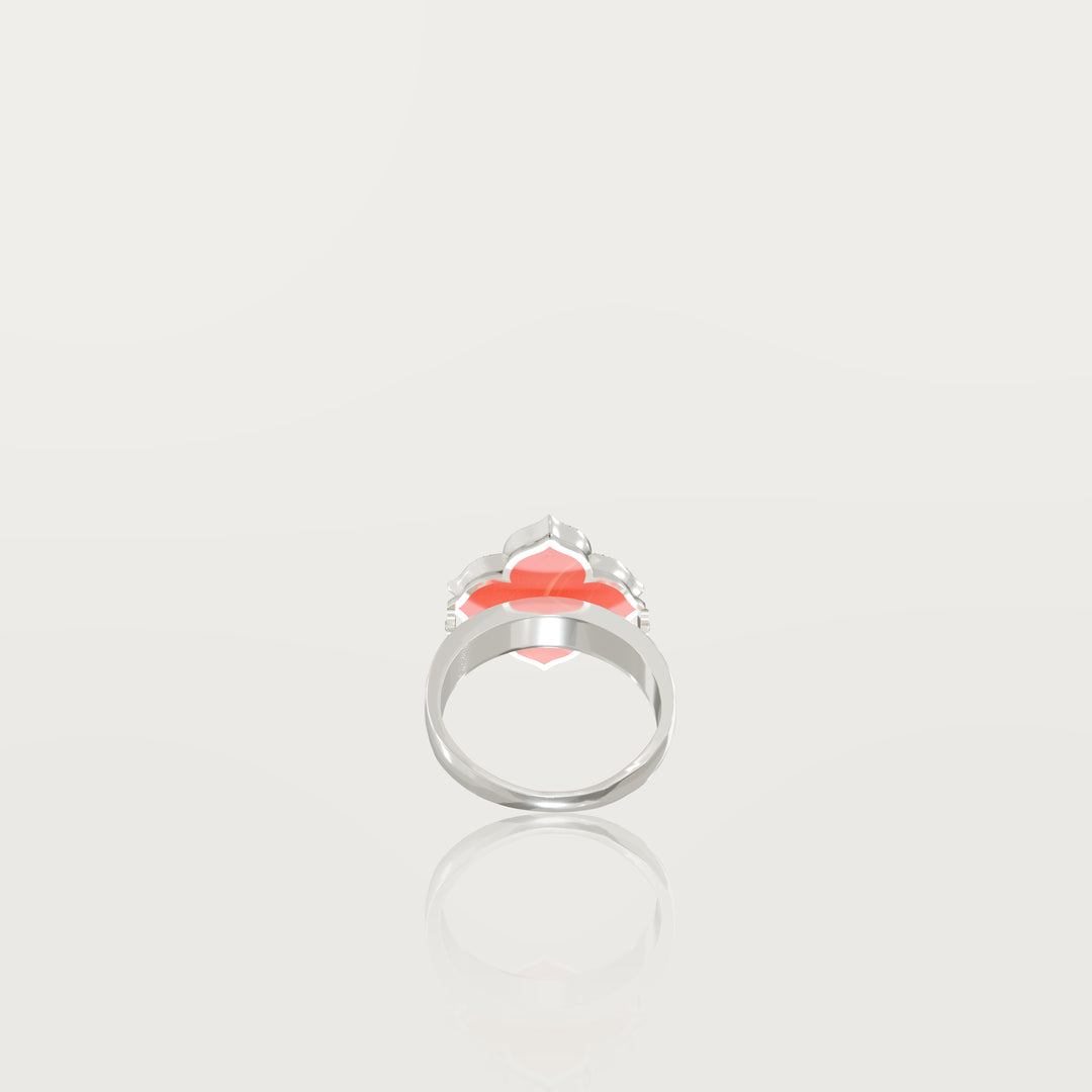 Refined oriental clover ring 