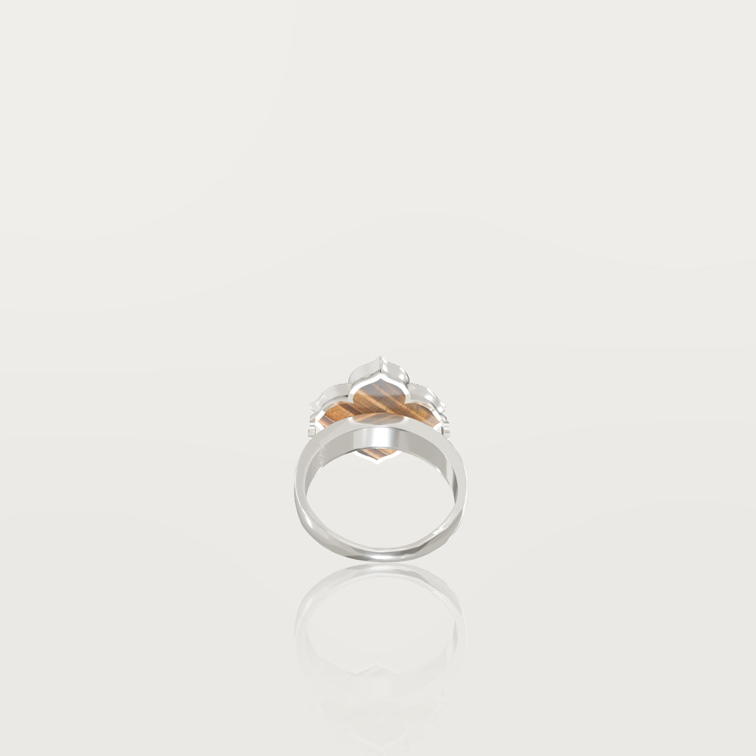 Refined oriental clover ring 