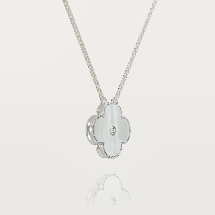 Pendentif trèfle lueur solitaire