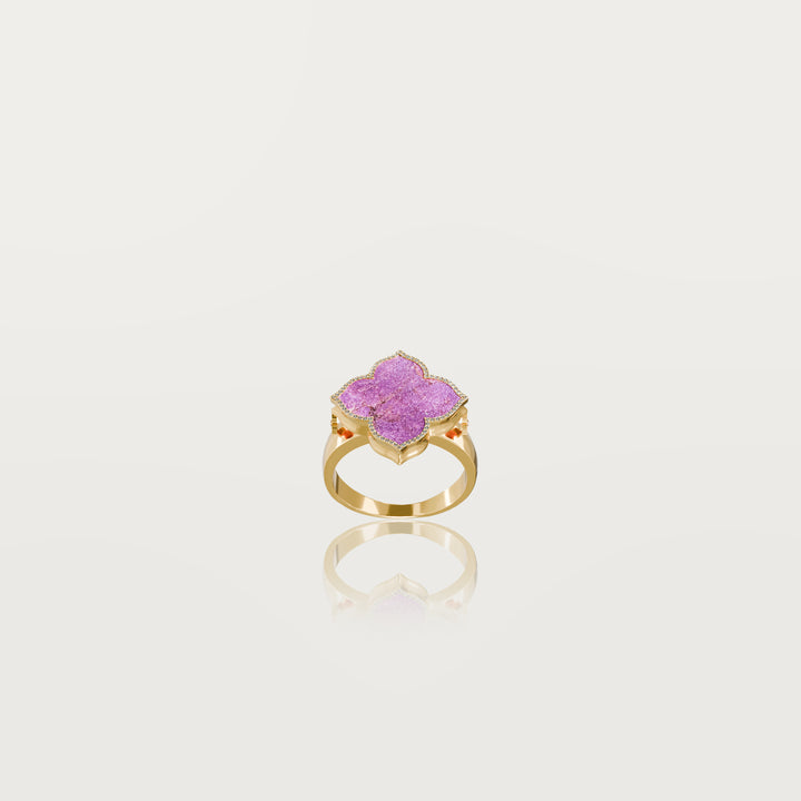 Refined oriental clover ring 