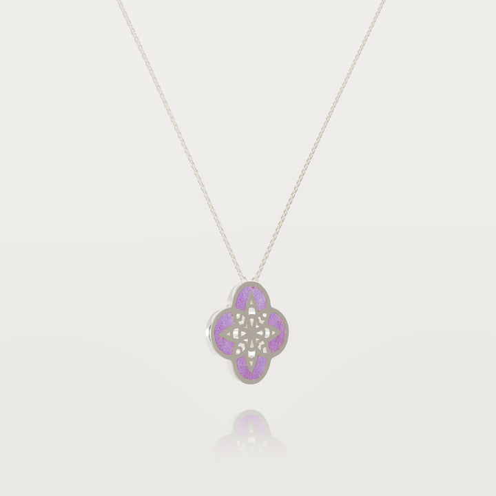 Eternal clover pendant