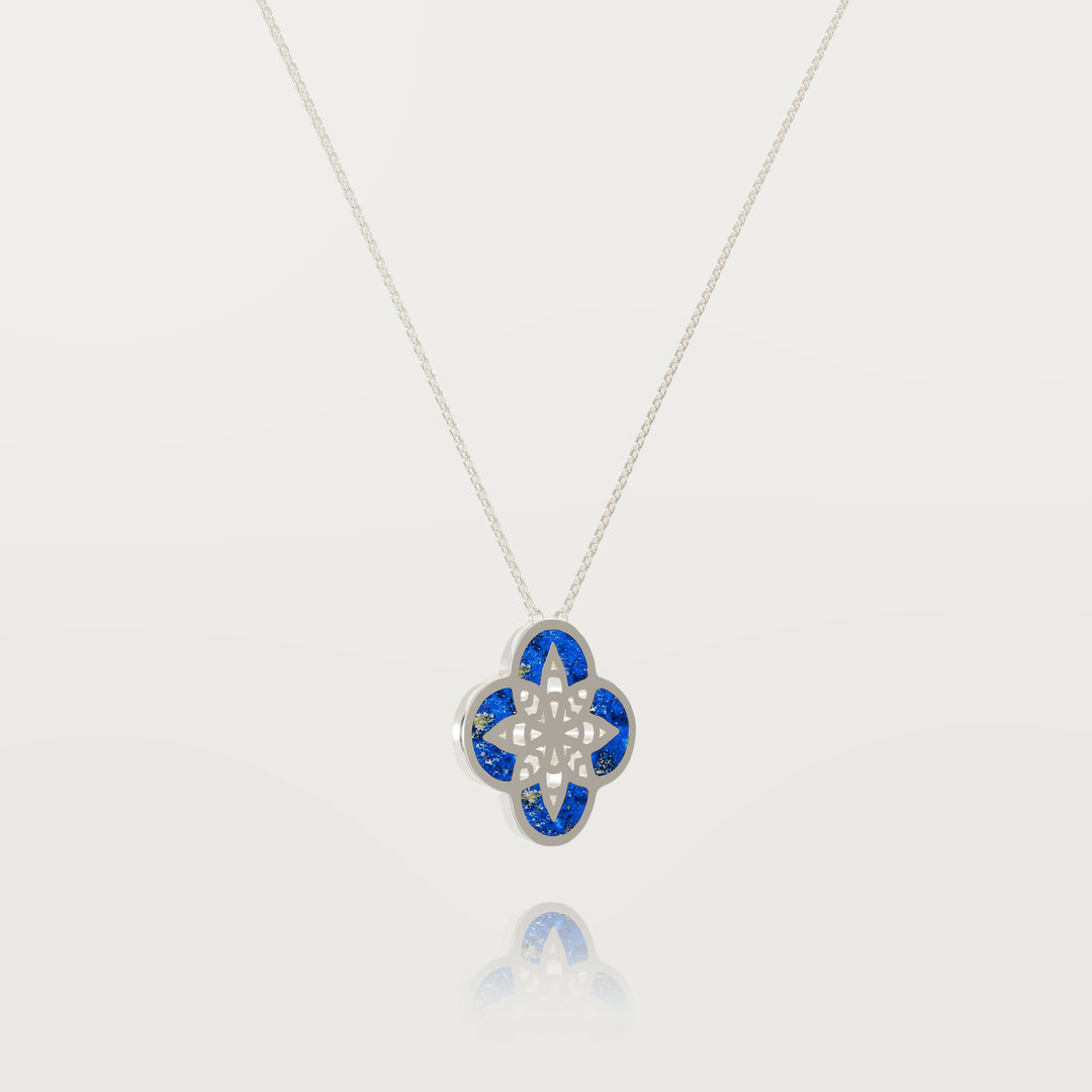 Eternal clover pendant