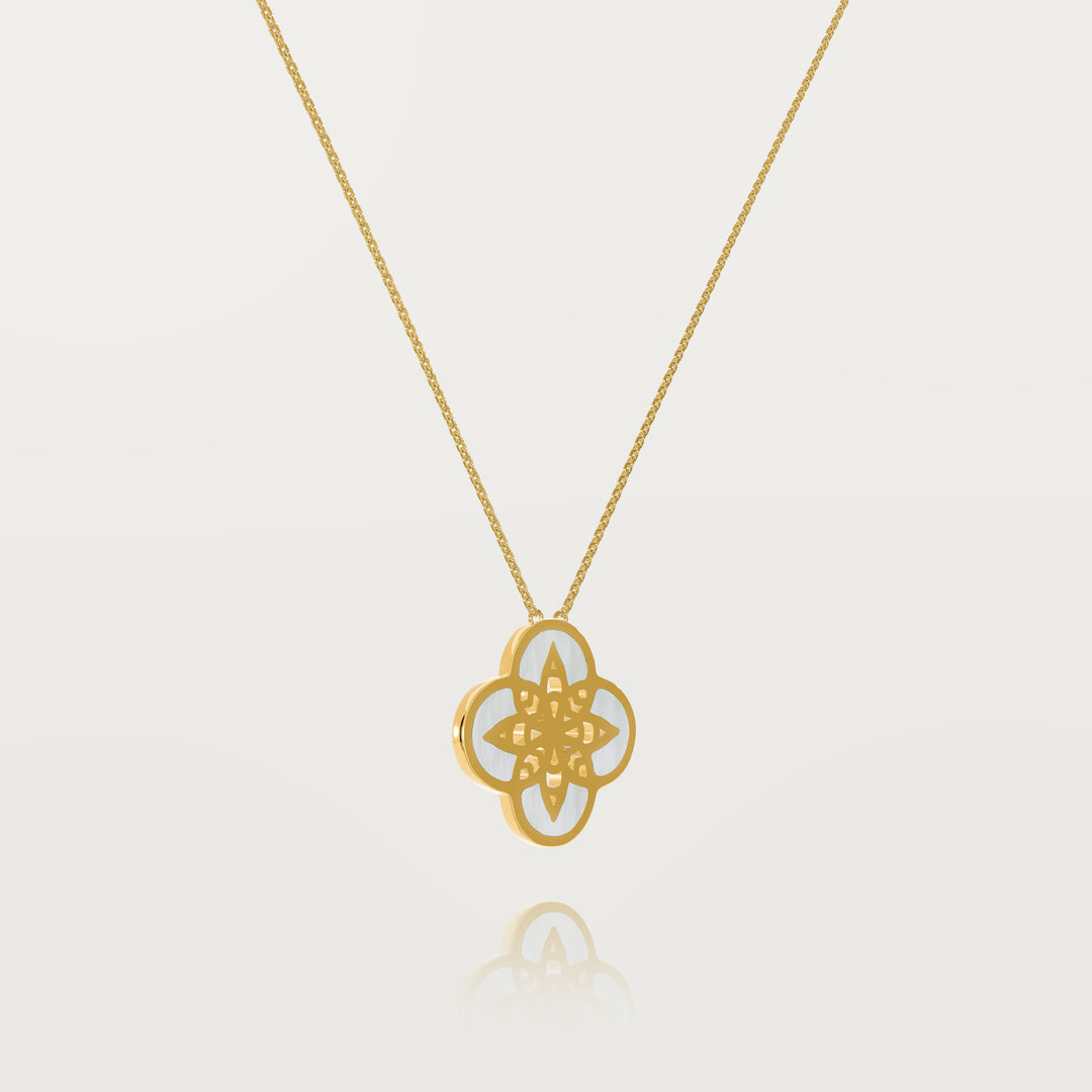 Eternal clover pendant