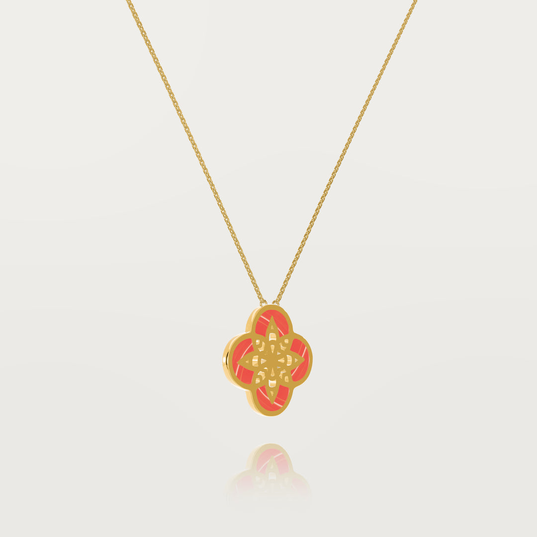 Eternal clover pendant