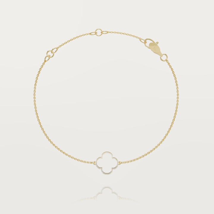 Sparkling Simplicity Clover Bracelet 