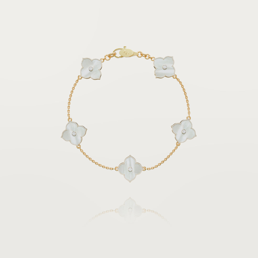 Oriental radiance multi clovers bracelet 