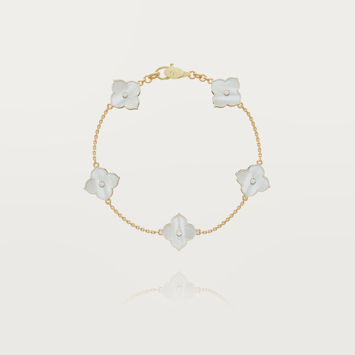 Oriental radiance multi clovers bracelet 