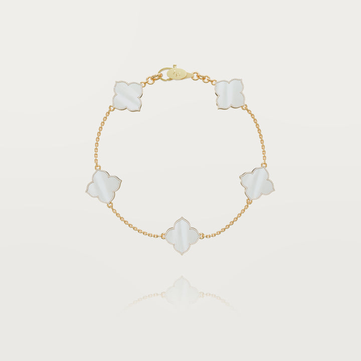 Refined oriental multi-clover bracelet 