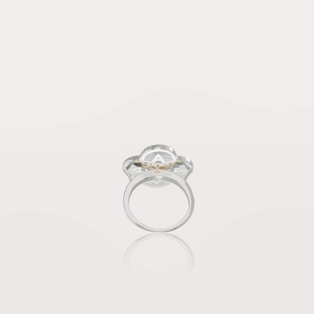 Eternal clover ring