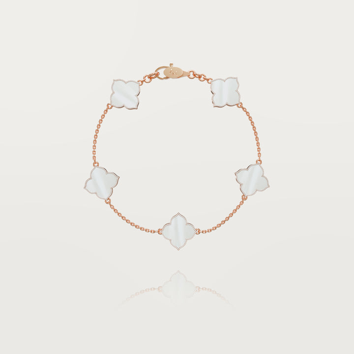 Refined oriental multi-clover bracelet 