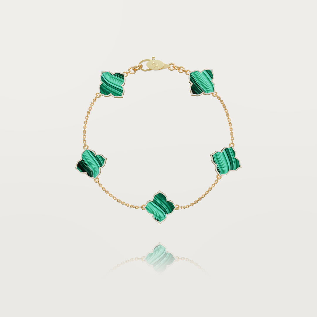 Refined oriental multi-clover bracelet 