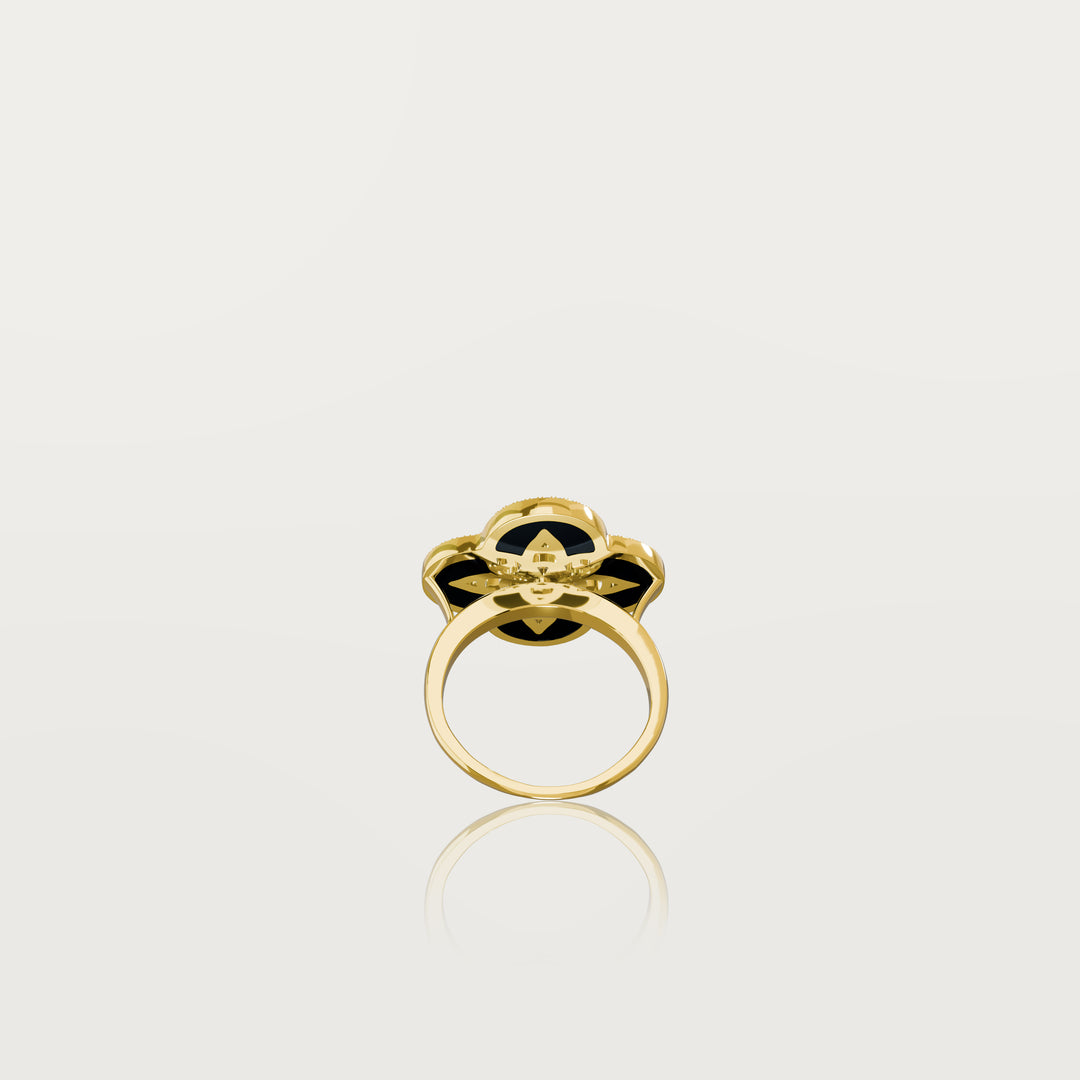 Eternal clover ring